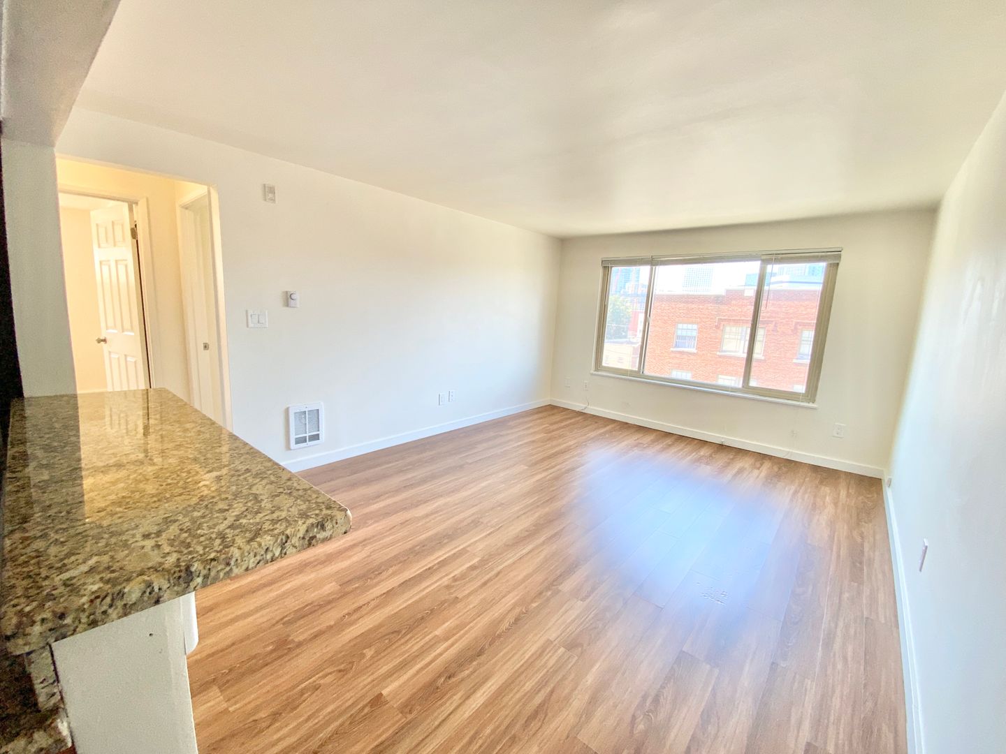 Seattle Apartment: 1700 Summit Avenue