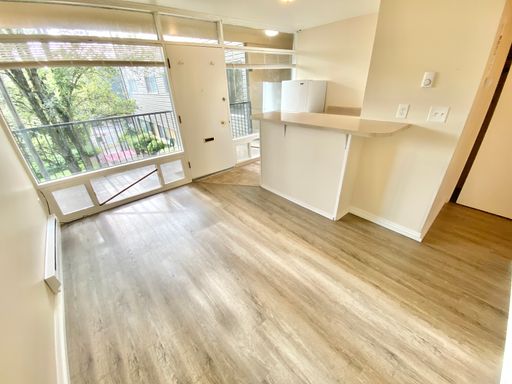 Belmont Roy UNIT 104 / FULLY RENOVATED! – photo 1