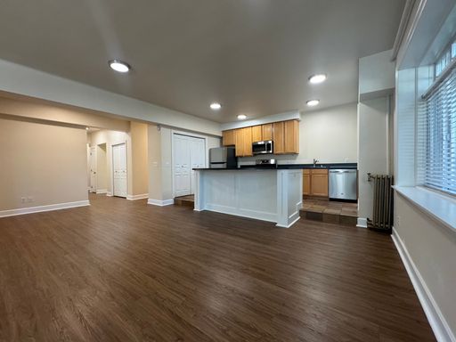 Littlefield #101 - Enormous 2BR w/ Den AND Free Parking for One Year! – photo 1