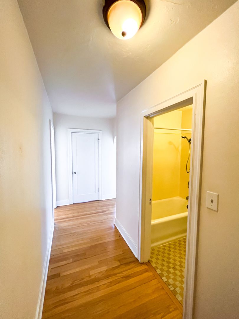 Seattle Apartment: 316 E. Harrison St.