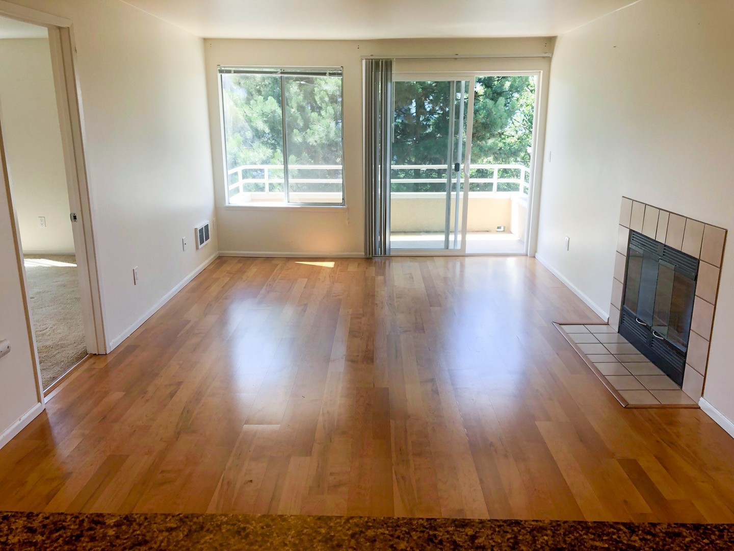 Seattle Apartment: 4850 California Ave. SW