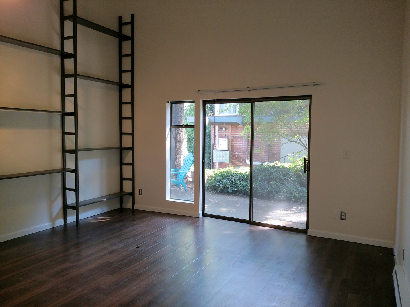 Seattle Apartment: 5231 22nd Ave NE