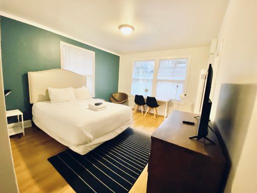 Embassy #212 – photo 1