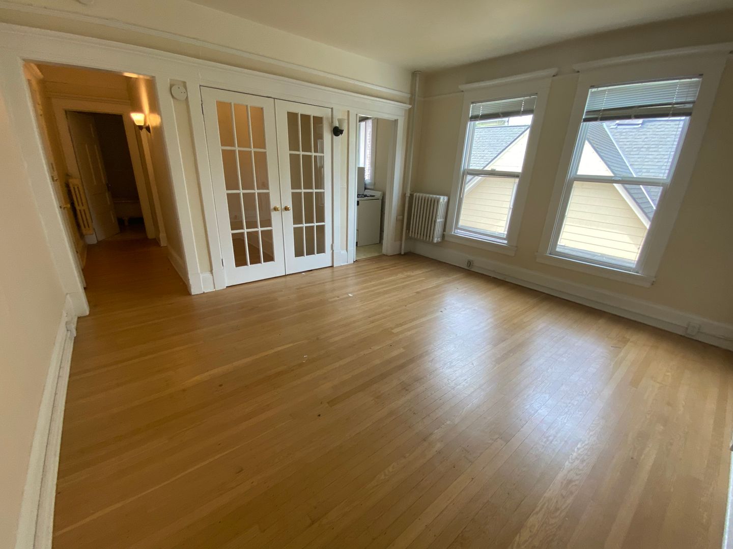 Seattle Apartment: 205 19th Ave. E.