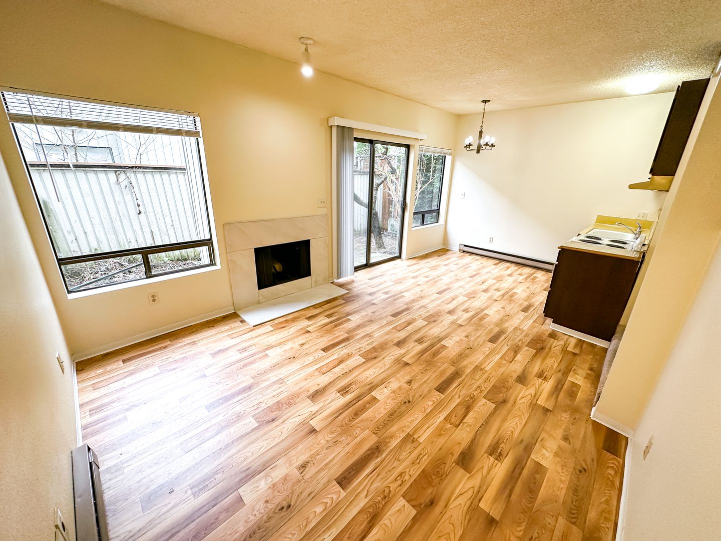 Bellevue Apartment: 1051 108th Ave NE