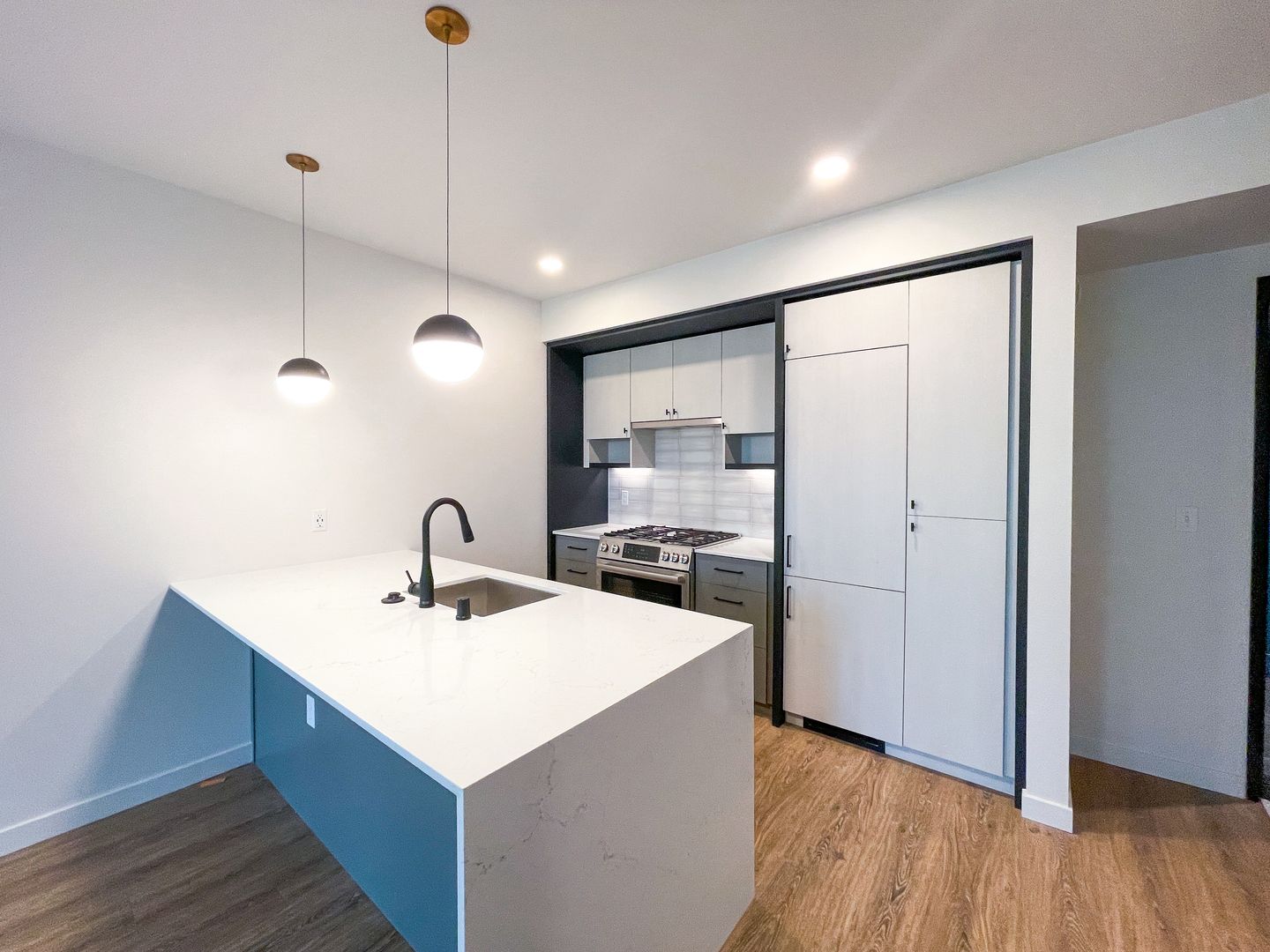 Kirkland Apartment: 312 Central Way