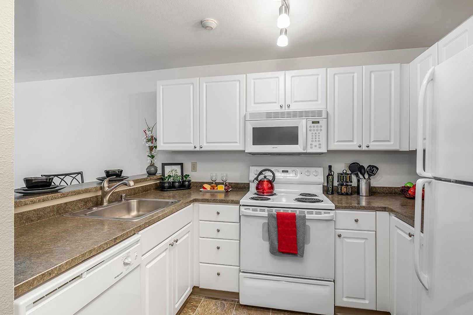 Kenmore Apartment: 17512 83rd Place NE