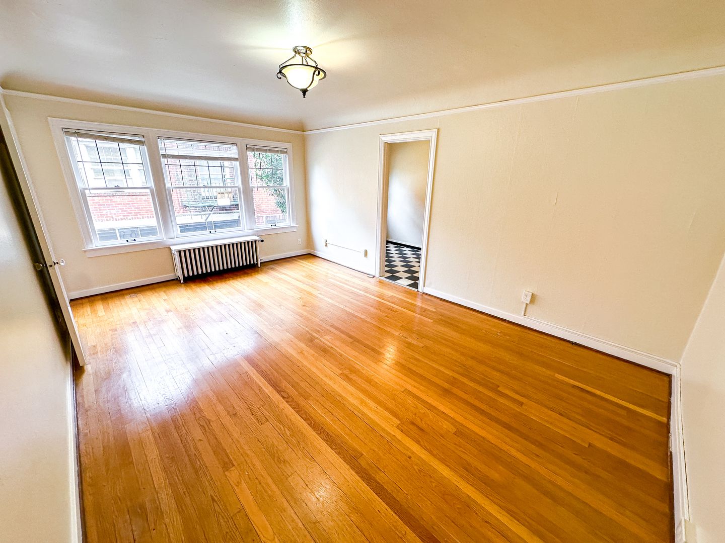 Seattle Apartment: 409 10th Ave. E.