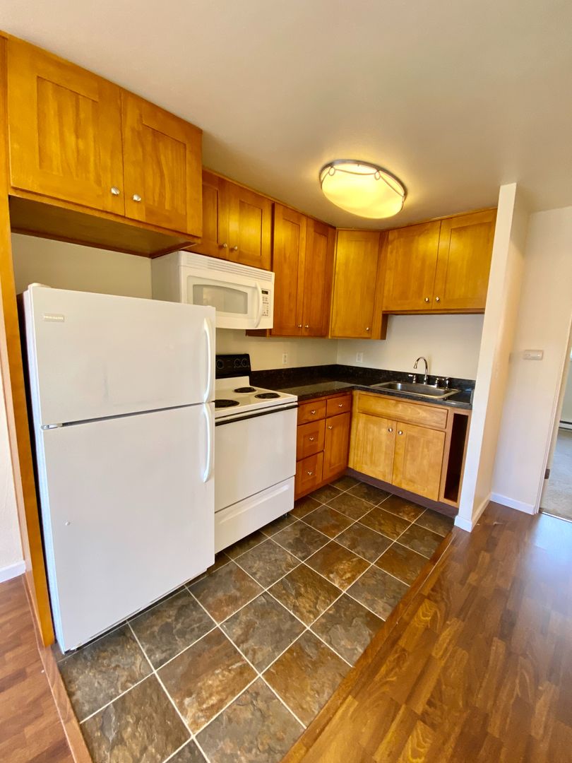 Seattle Apartment: 1300 E. Denny Way