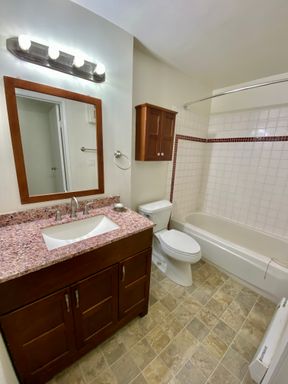 Thomas Manor, #103 – photo 1