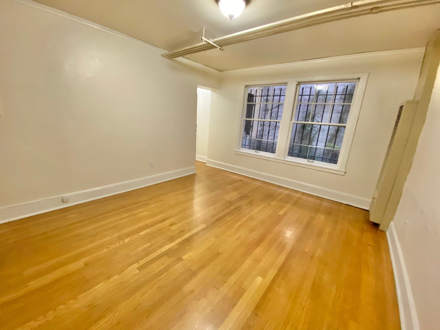 Seattle Apartment: 1420 Boren Ave