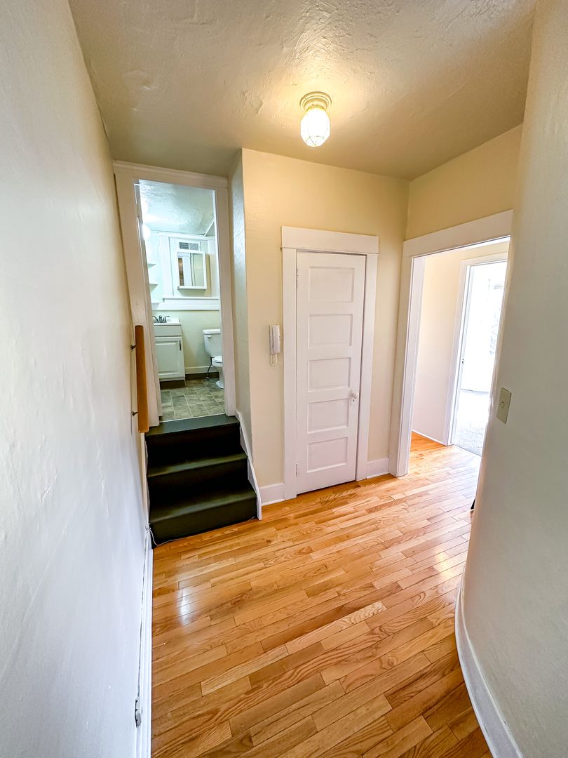 Seattle Apartment: 1812 E. Republican St.