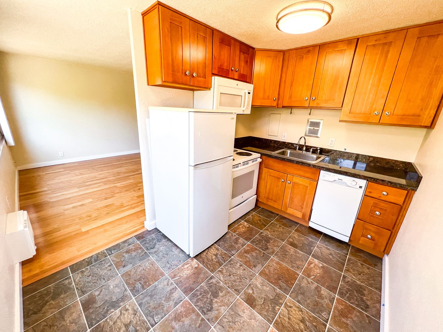 Seattle Apartment: 401 E. Mercer St.