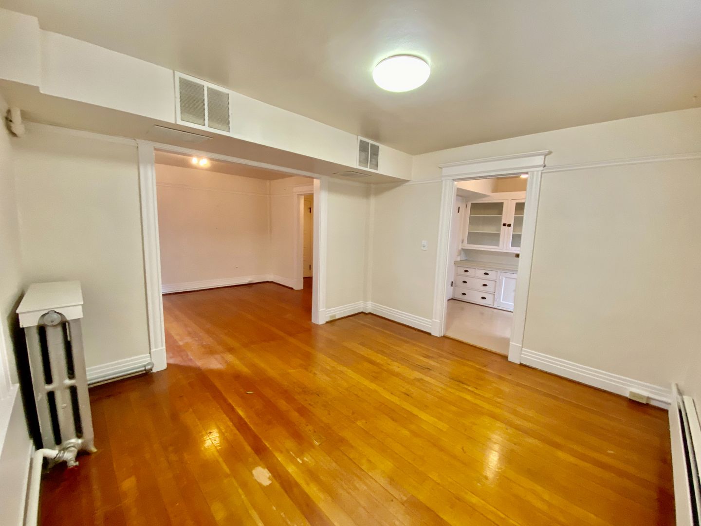 Seattle Apartment: 1615 15th Ave.