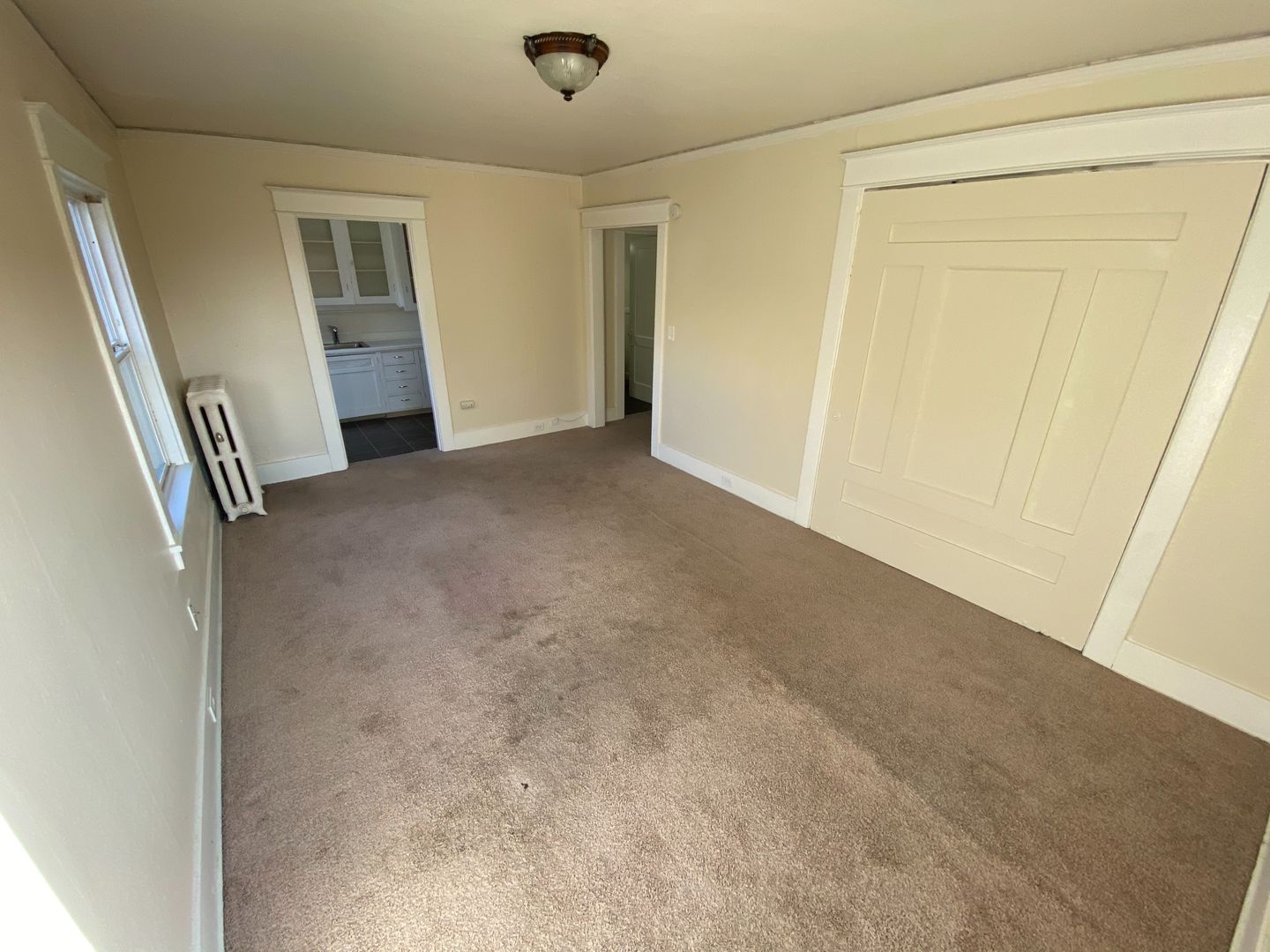 Seattle Apartment: 621 1st Ave. W.