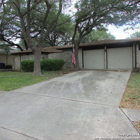 San Antonio House: 4526 Maybrook Woods
