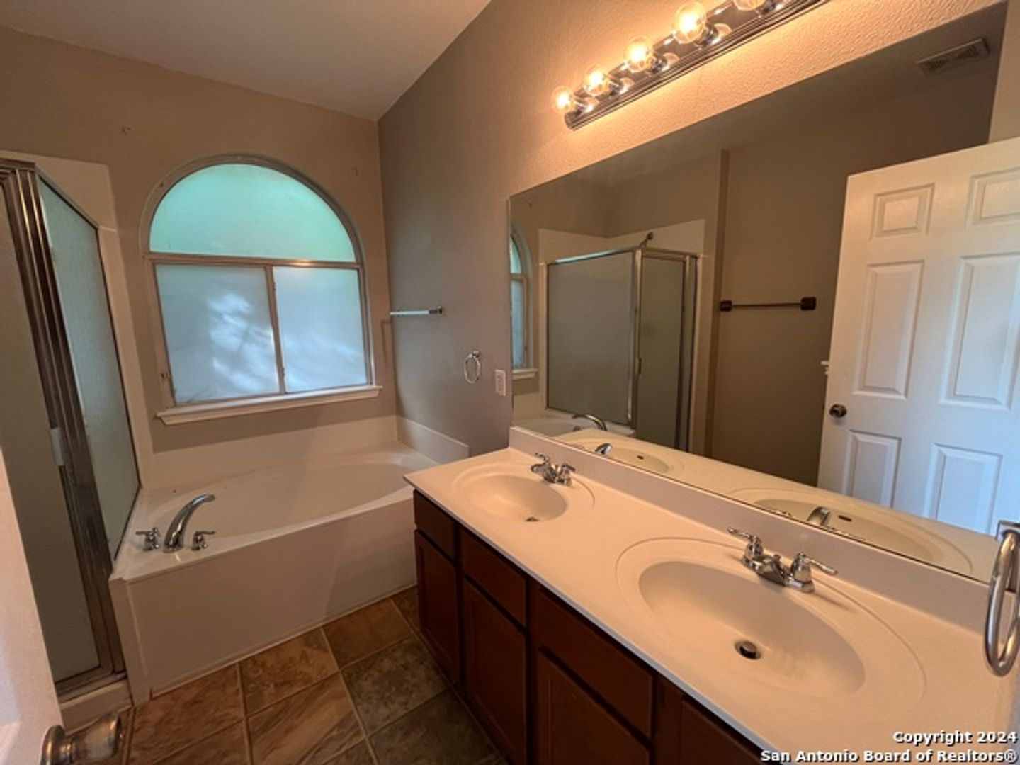 San Antonio House: 5302 Lowry Peterson
