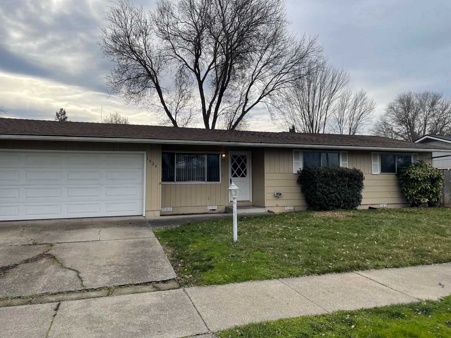 Medford House: 1426 Coquette