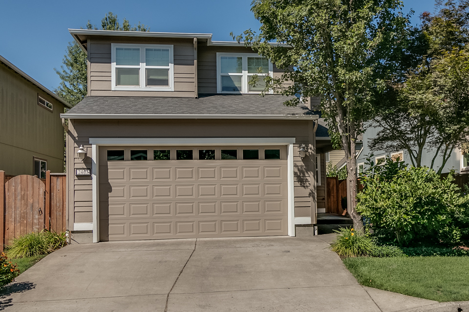 Eugene House: 2467 Mountain Terrace