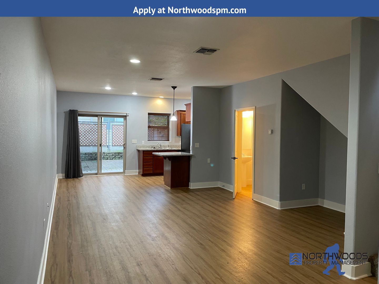 Central Point House: 157 Casey Way