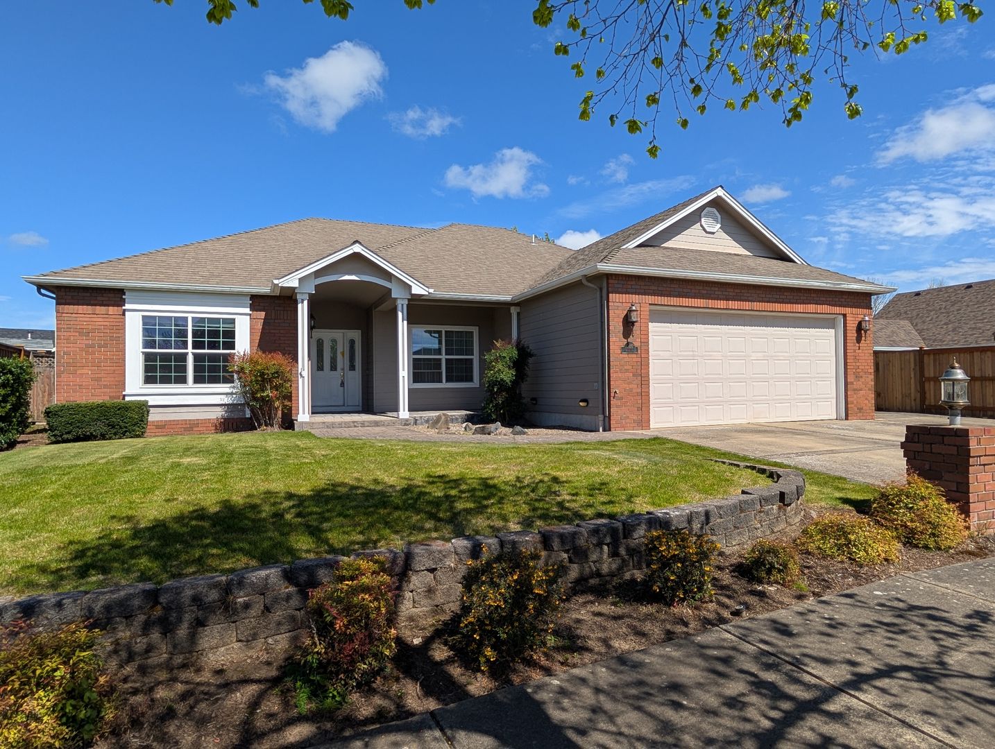 Eugene House: 5925 Rombauer Rd