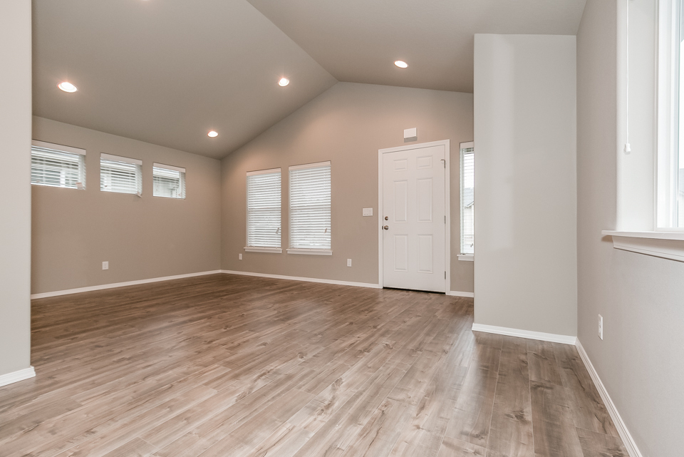 Cottage Grove House: 975 Pacific Hwy 99 South