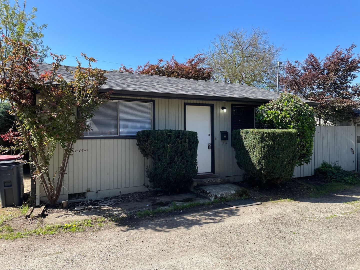 Medford House: 320 Ashland Ave