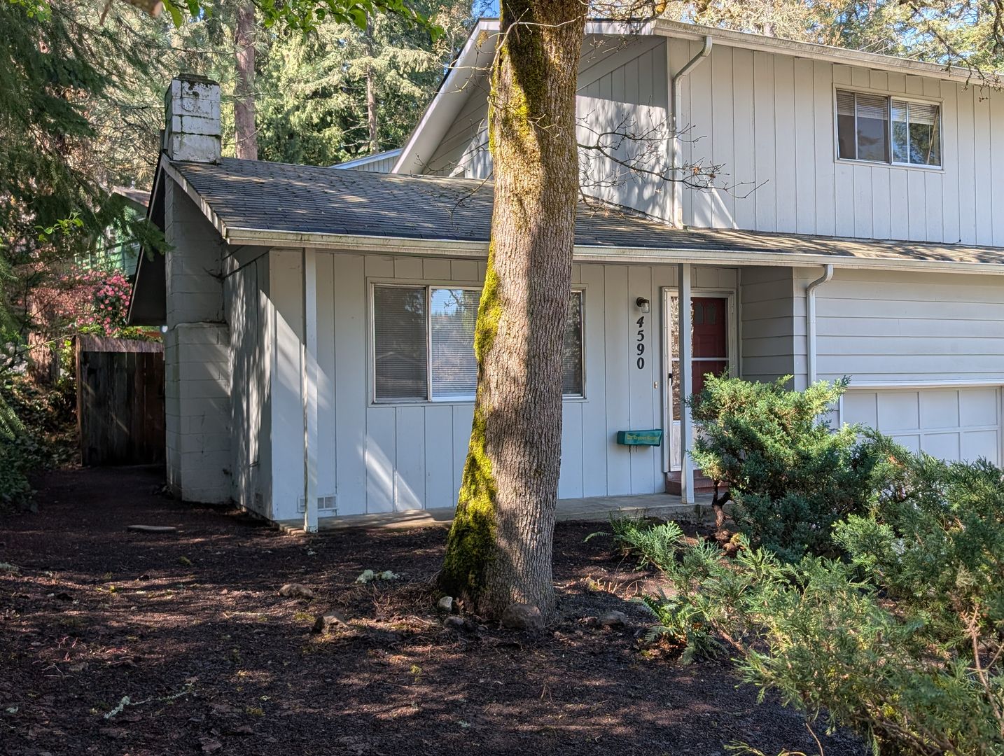 Eugene House: 4590 Manzanita St.