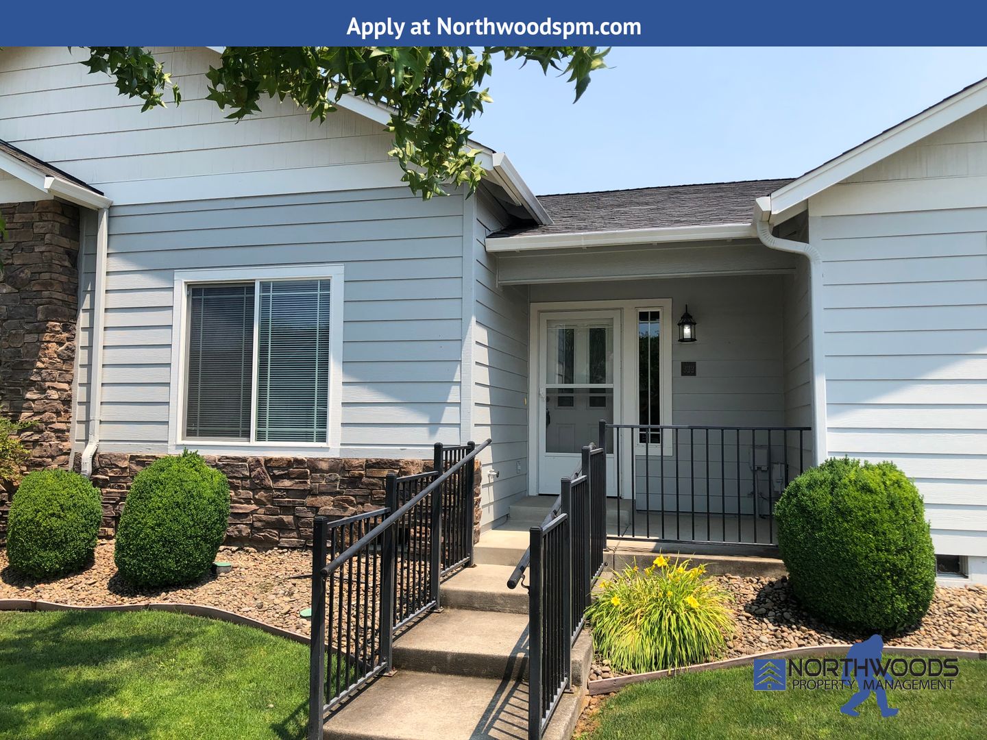 Central Point House: 322 Cheney Loop