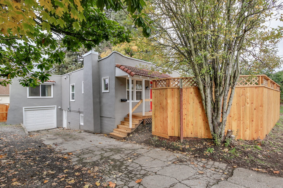 Eugene House: 171 West 18th Avenue