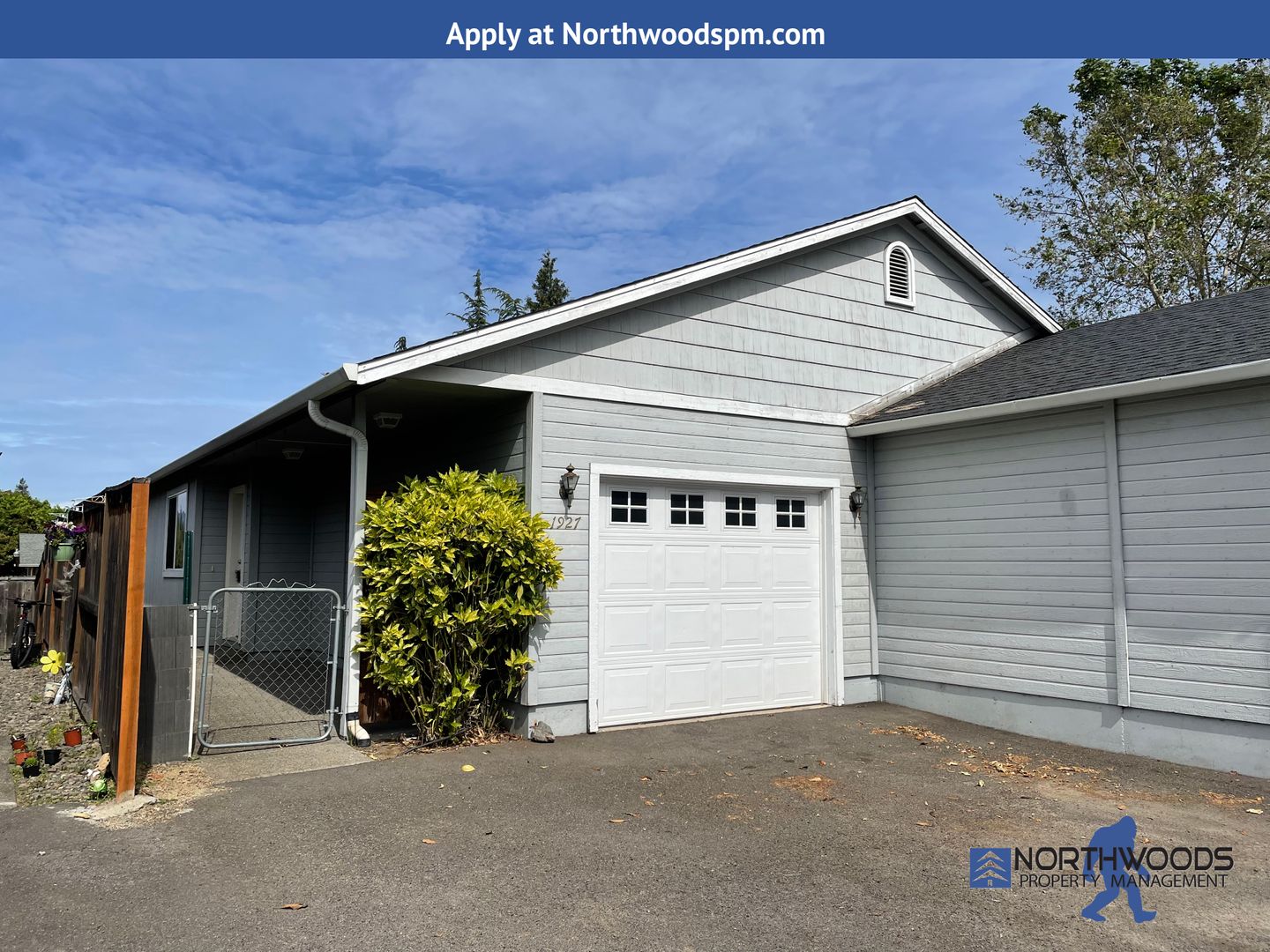 Medford House: 1927 Roberts Rd