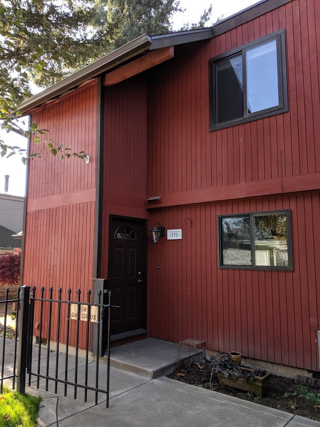 Eugene House: 170 Ash Street