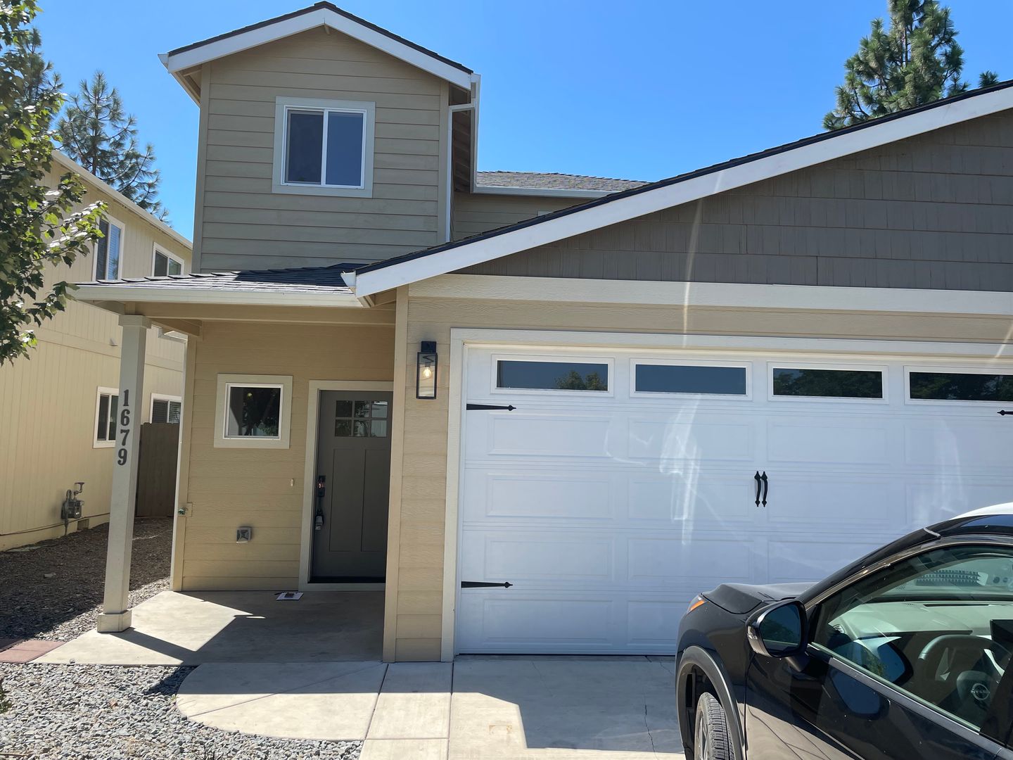 Medford House: 1679 S Columbus Ave