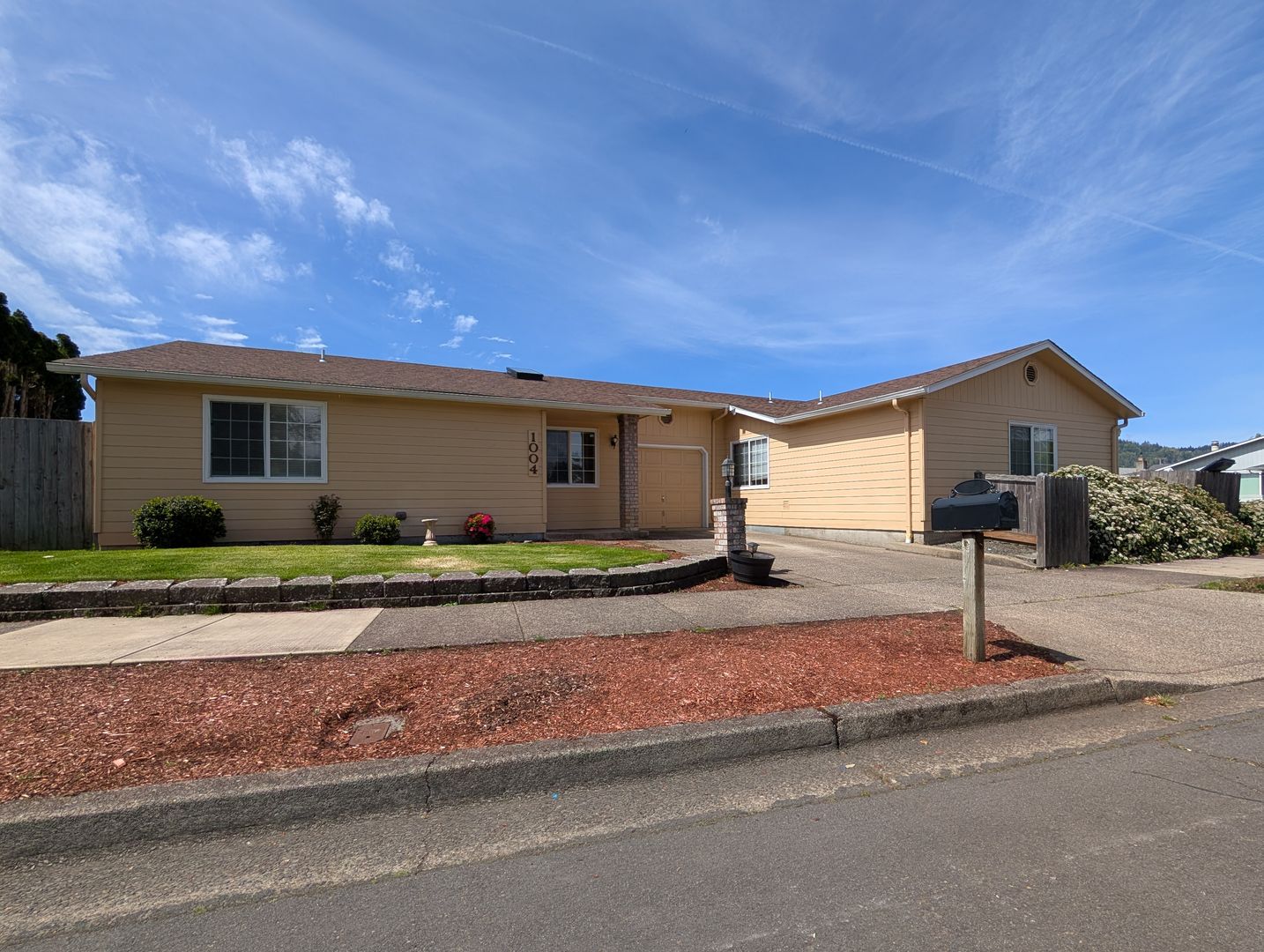 Springfield House: 1004 55th Pl