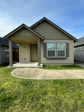 Beautiful 3 bedroom home in Cottage Grove- River Walk Village – photo 1