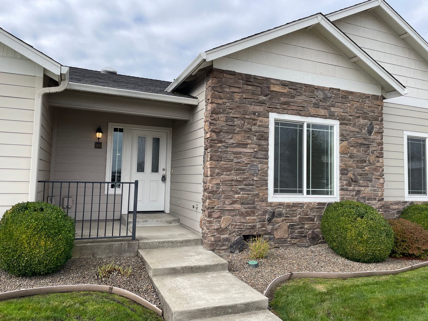 Central Point House: 309 South Haskell st