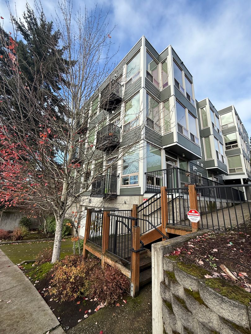 Portland Apartment: 8117 N Edison St