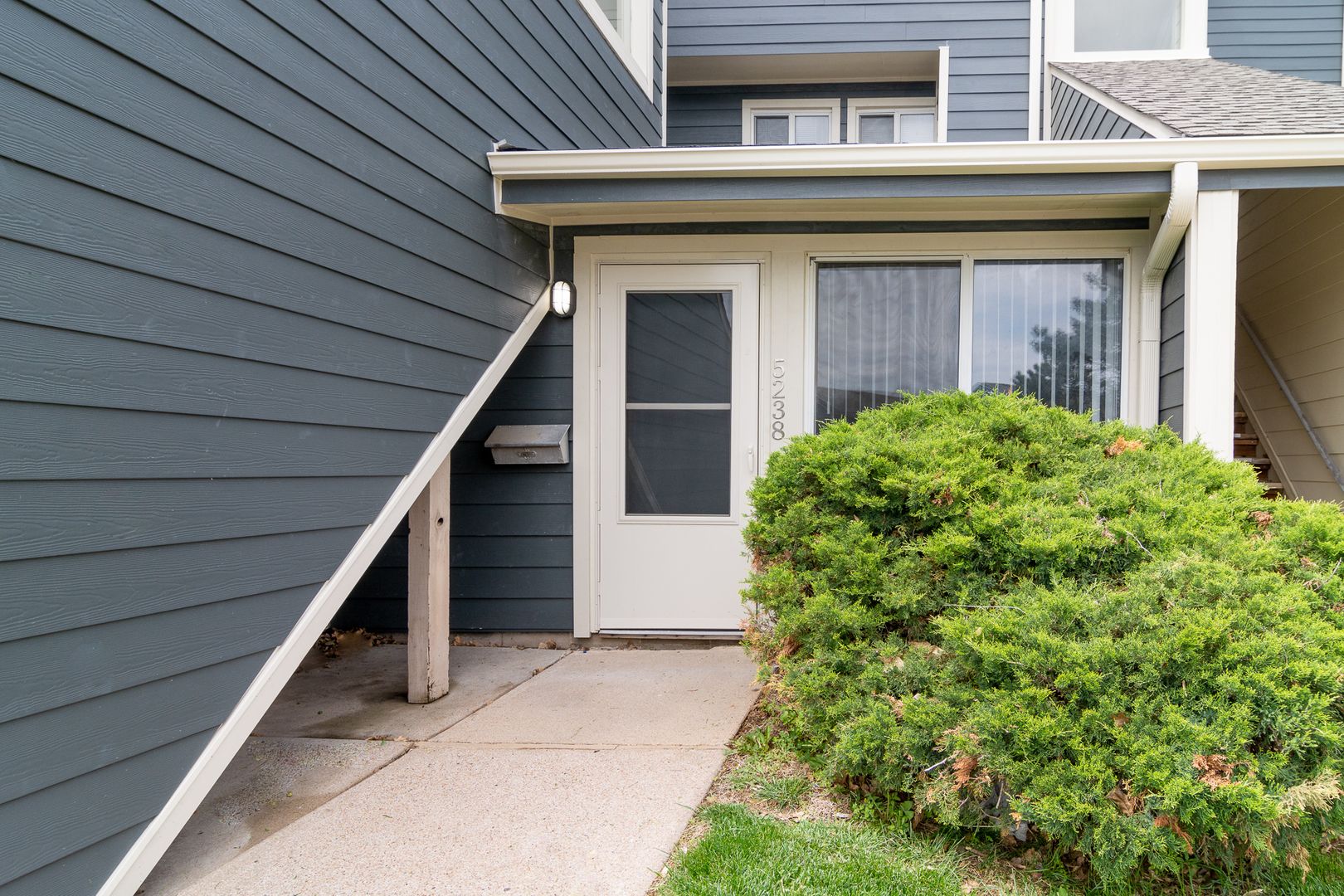 Omaha Apartment: 5344 S 99th Street