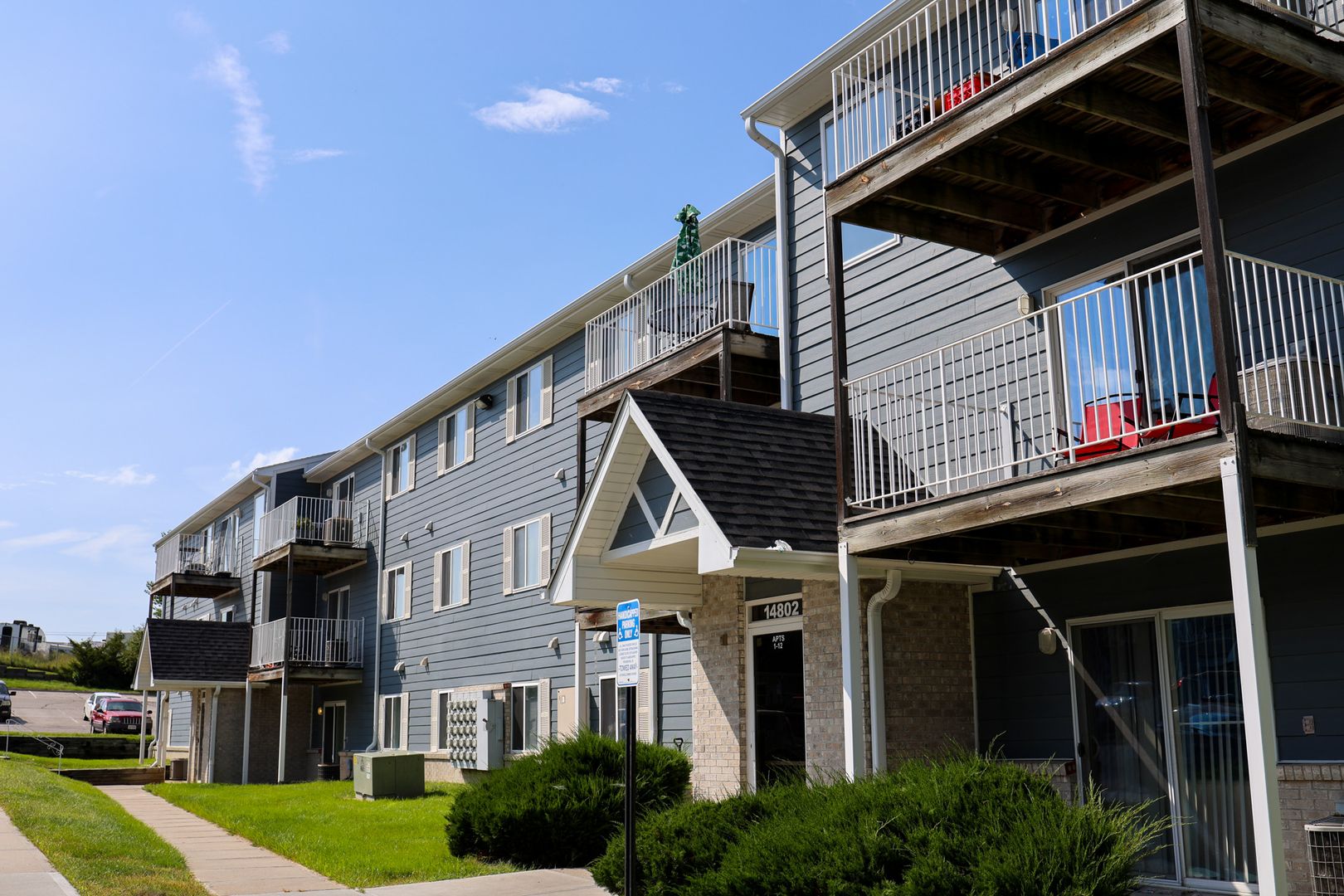 Bellevue Apartment: 1106 Grenoble Drive #14