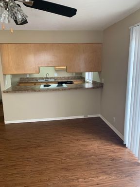 Townhome Available! – photo 1