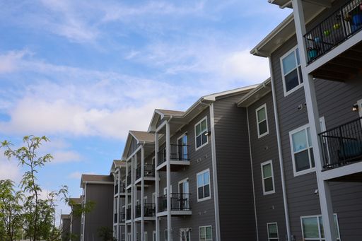 1 Bedroom Available Pick your Move Special! Options include $500 Visa Gift Card!!! – photo 1