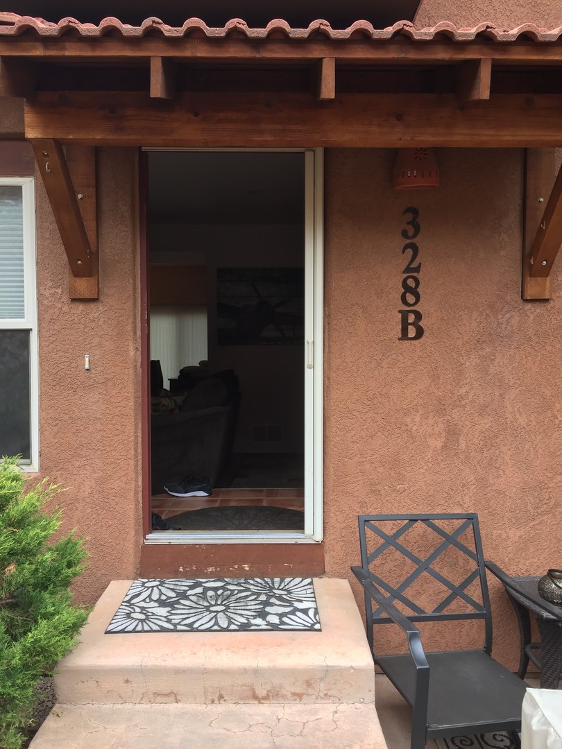 Manitou Springs Townhome: 328 Santa Fe Pl.