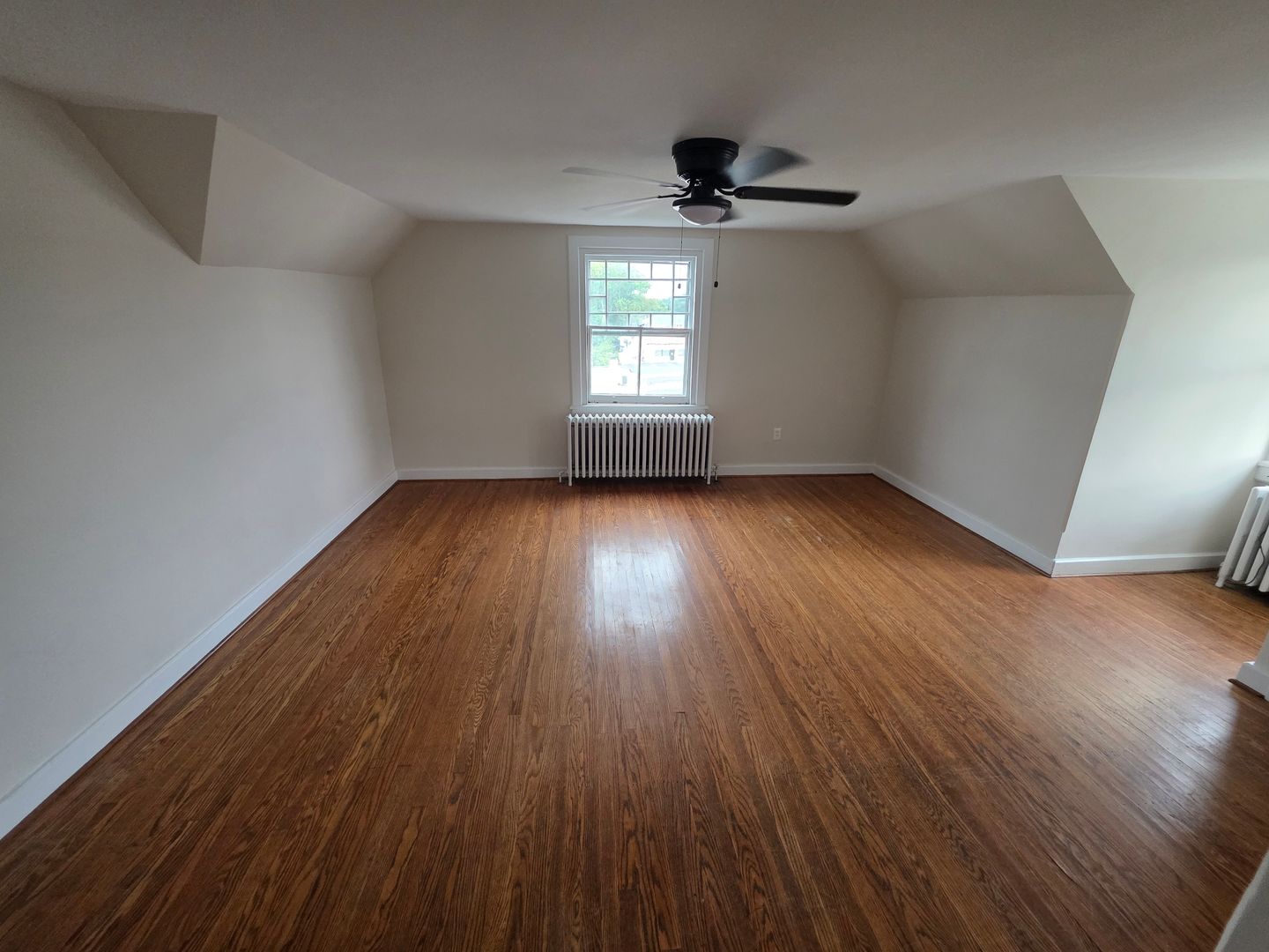 Abington Apartment: 1858 Guernsey Ave