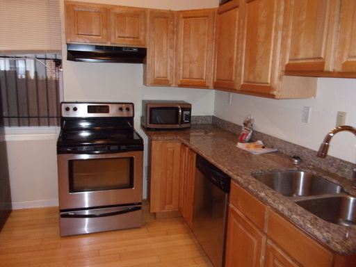 PHA HOUSING OPPORTUNITY - Stunning 2-Bedroom / 1-Bathroom Apartment w/ Giant Backyard!! Temple – photo 1