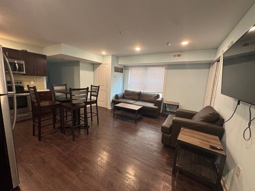 4-Bed, 4-bath Fully Furnished Apartment - Temple U's 2026-27 School Year – photo 1