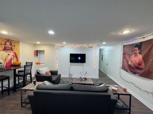 Fully Furnished 2-bed, 2-bath for 2026-27 School Year! – photo 1
