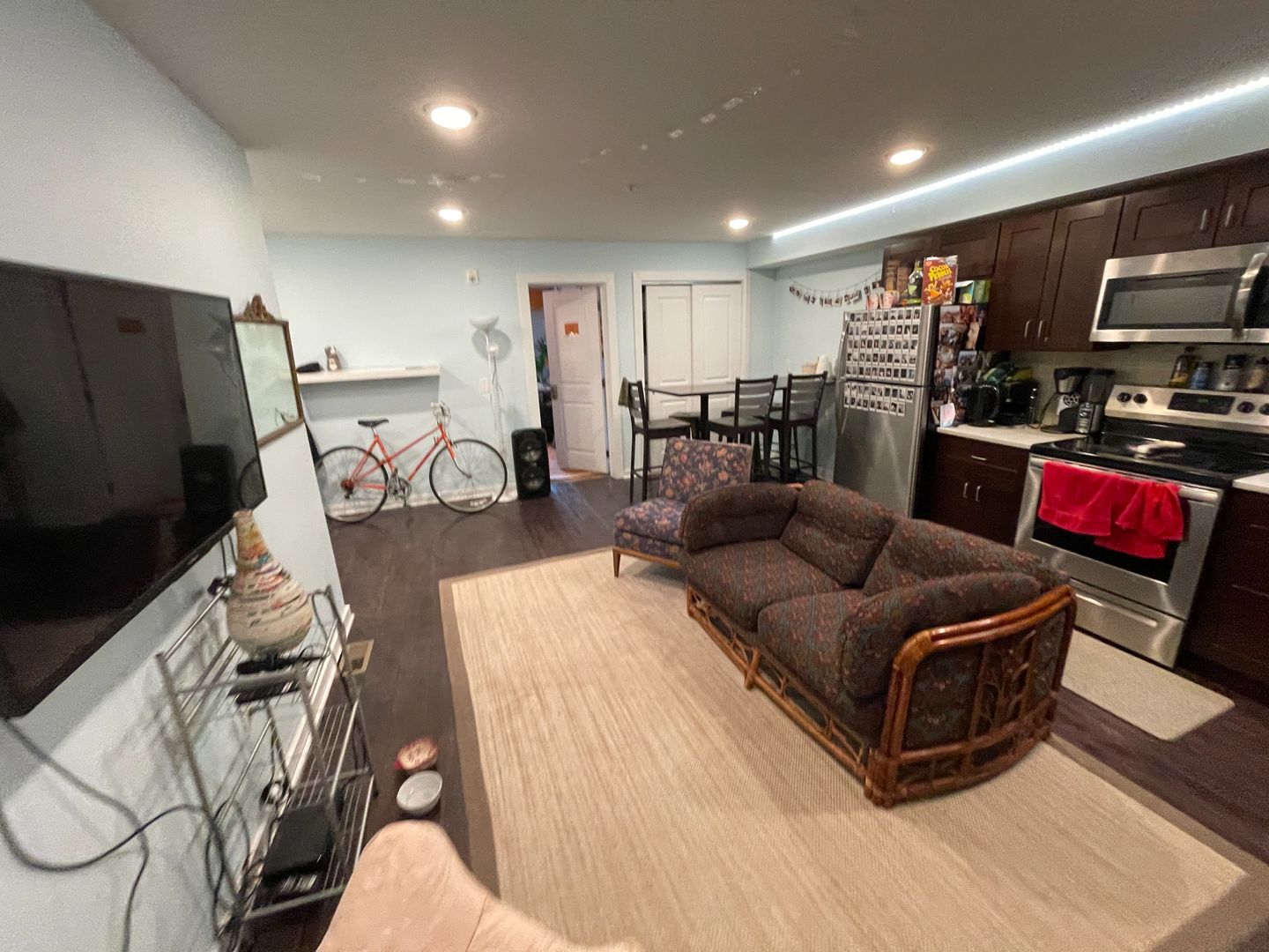 Philadelphia Apartment: 1609 Sydenham Street