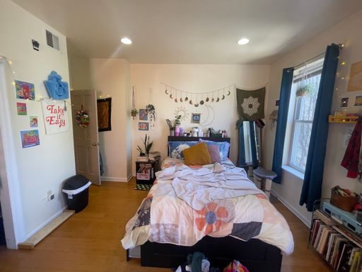 Super Spacious 2 bedroom / 1 bath Apt. – photo 1