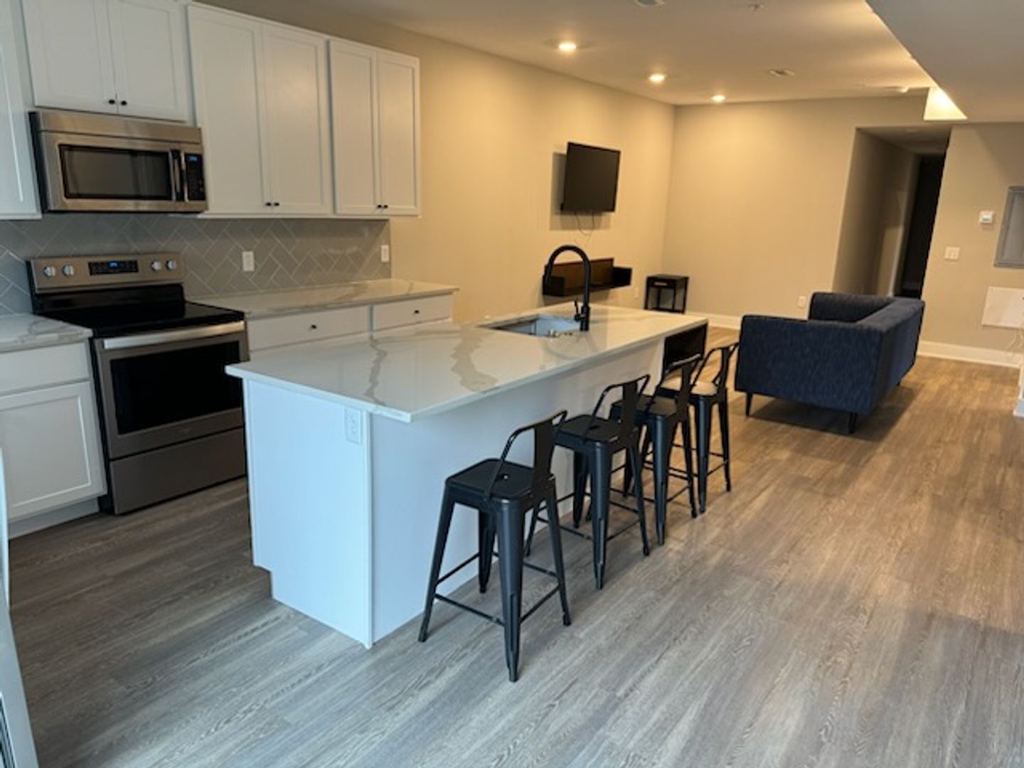 Philadelphia Apartment: 1310 N. Broad St