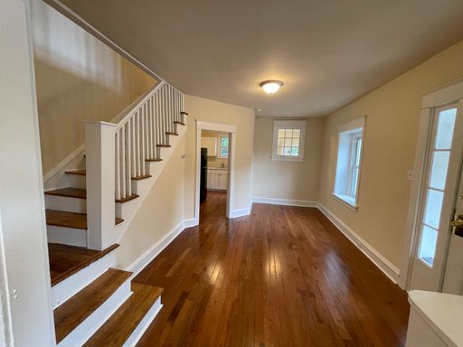 Beautiful 3-bedroom + bonus room, 1-bathroom REMODELED Twin House - Lansdowne – photo 1
